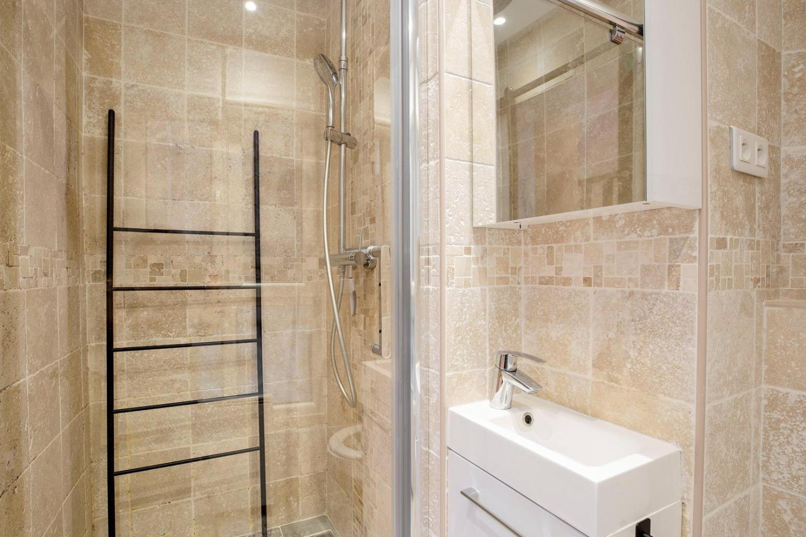 Apartment Nid Cosy Pour 2 Pers -canal St Martin -paris 10* *